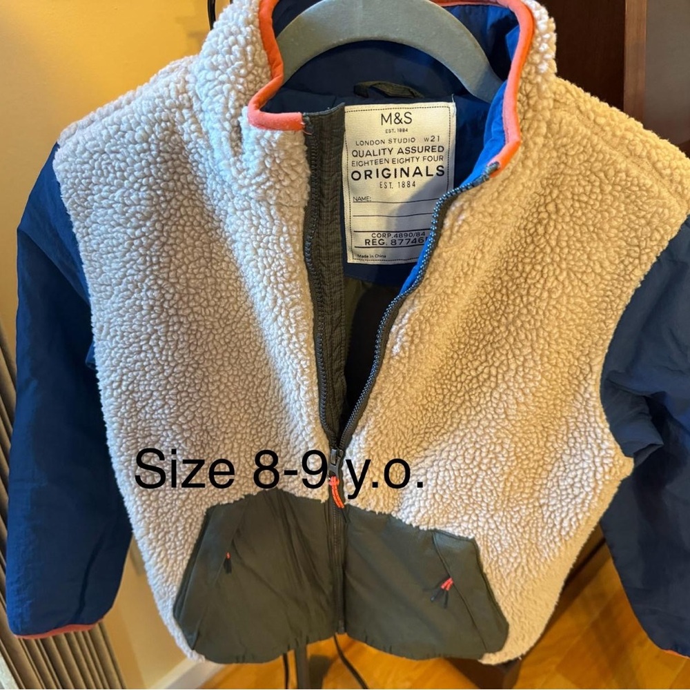 Boys jacket Marks Spencer size 8-9.